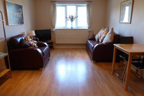 2 bedroom flat to rent, Cecilia Road, Ramsgate CT11