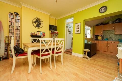 2 bedroom terraced house for sale, Harold Road, Hastings