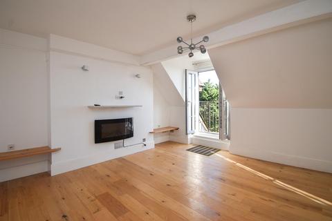 2 bedroom flat for sale, Pevensey Road, St. Leonards-On-Sea