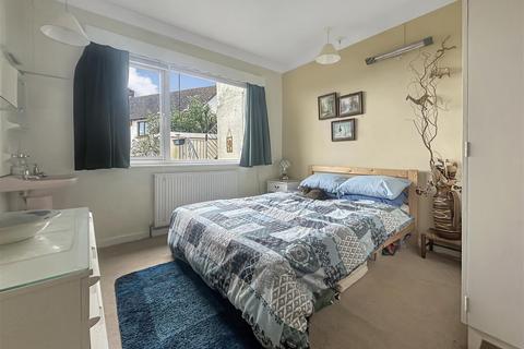 4 bedroom detached bungalow for sale, Lawn Close, Torquay