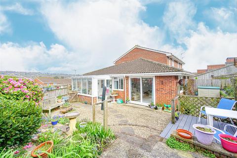 2 bedroom bungalow for sale, Forest Way, Hastings