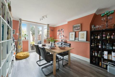 55 Bradstock Road, Epsom, KT17 2LE