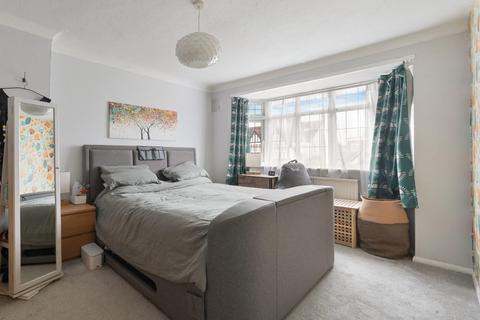55 Bradstock Road, Epsom, KT17 2LE