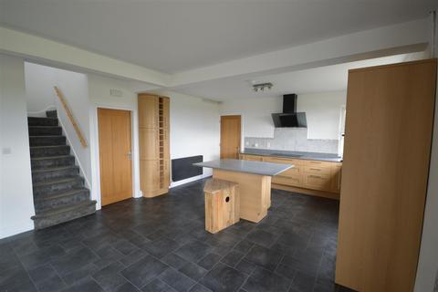 3 bedroom cottage to rent, Brington Road, Flore, NN7