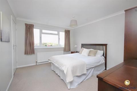 93 The Close, Durkar, Wakefield, WF4 3AQ