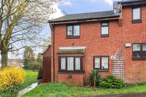 1 bedroom terraced house for sale, Oamaru Way, Devizes