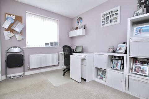 10 Alnwick Way, Grantham, NG31 8UJ