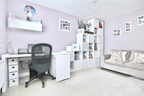 10 Alnwick Way, Grantham, NG31 8UJ