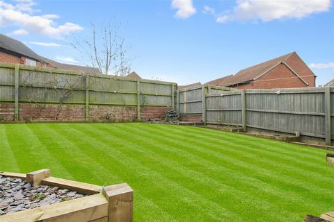 10 Alnwick Way, Grantham, NG31 8UJ