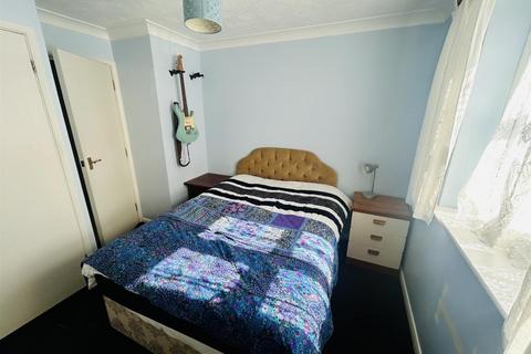 1 bedroom flat for sale, Snowdon Close, Eastbourne BN23