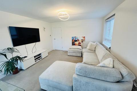 2 bedroom flat for sale, Upperton Road, Eastbourne BN21