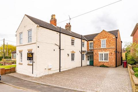 5 bedroom detached house for sale, West Street, Barnetby