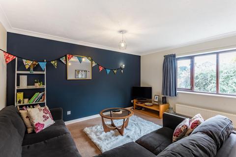 2 bedroom apartment for sale, Upper Edgeborough Road, Guildford