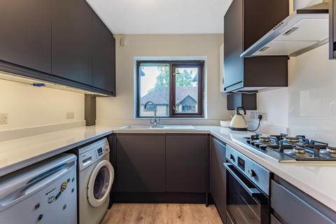 2 bedroom apartment for sale, Upper Edgeborough Road, Guildford