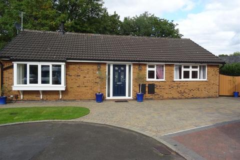 3 bedroom bungalow to rent, Malham Close, Leigh WN7
