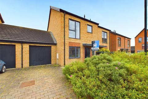3 bedroom semi-detached house for sale, Winscar Road, Lakeside, Doncaster, DN4