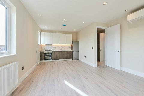 1 bedroom apartment to rent, Clifton Gardens, London, NW11