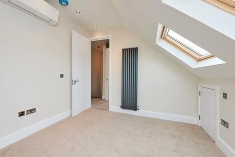 1 bedroom apartment to rent, Clifton Gardens, London, NW11