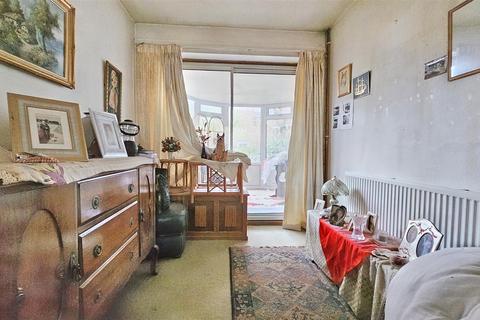 3 bedroom semi-detached house for sale, Devonshire Walk, Oadby