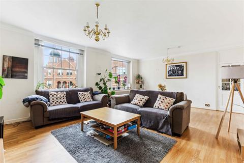 3 bedroom flat for sale, North End House, Fitzjames Avenue, London, W14