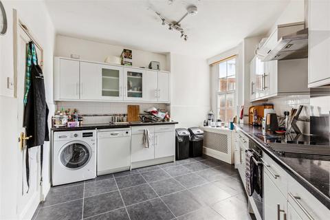 4 bedroom flat for sale, North End House, Fitzjames Avenue, London, W14