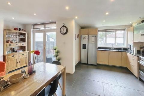 4 bedroom semi-detached house for sale, Willett Way, Petts Wood