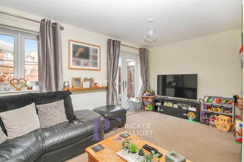 3 bedroom semi-detached house for sale, Kinross Way, Hinckley LE10