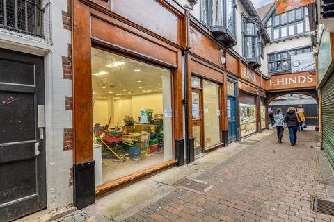 Retail property (high street) to rent, High Street, Evesham