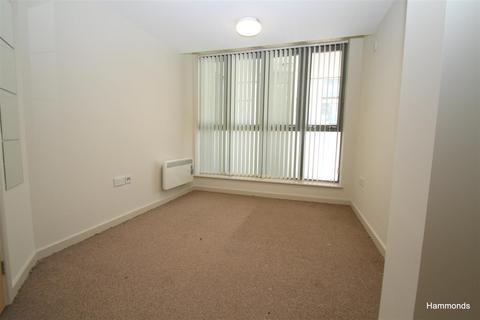 3 bedroom flat to rent, Stainsby Road, London