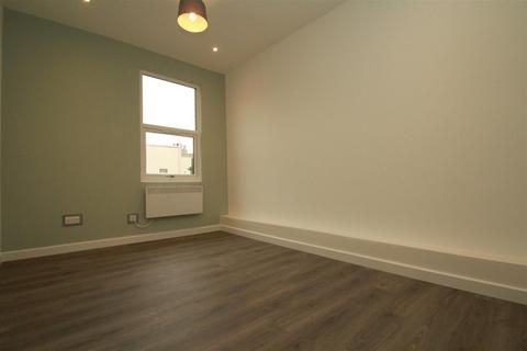 2 bedroom apartment to rent, Genotin Terrace, Enfield