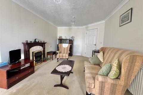 1 bedroom retirement property for sale, Maxime Court, Sketty, Swansea