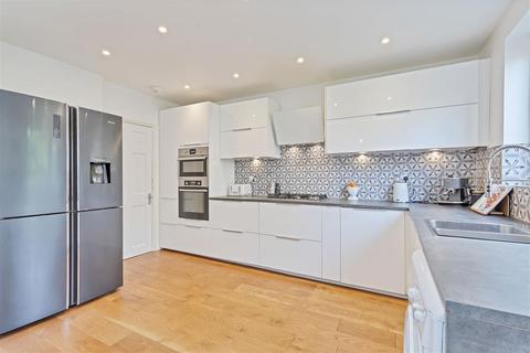 4 bedroom house for sale, Hollingbury Place