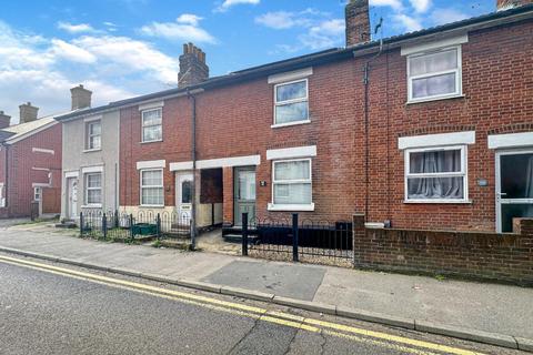 2 bedroom terraced house for sale, Military Road, Colchester