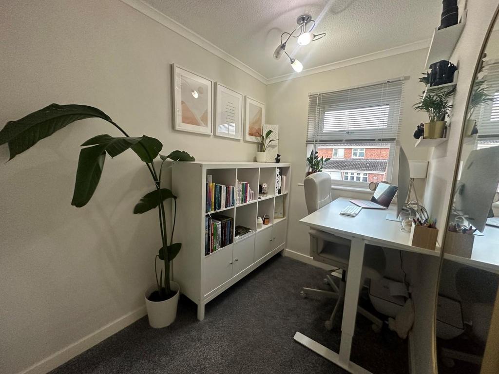 Bedroom 2.jpg