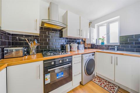 3 bedroom townhouse for sale, Gadwall Way, London