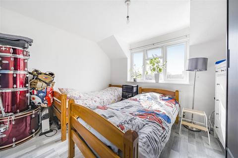 20 Gadwall Way, London, SE28 0DB
