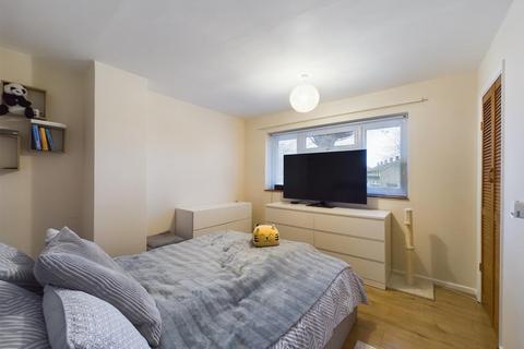 3 bedroom terraced house to rent, Tilgate, Crawley