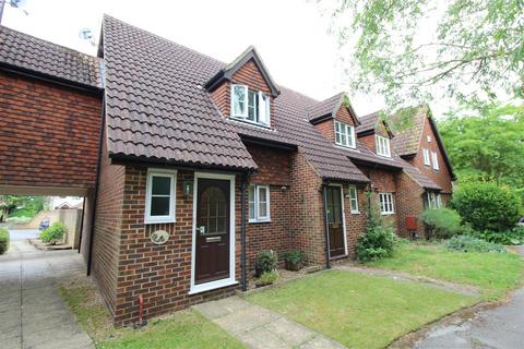 3 bedroom end of terrace house for sale, Willow Bank, Westfield, Woking