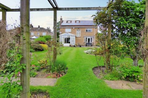 4 bedroom detached house for sale, Warren House, Skipton Road, Gargrave,