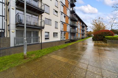 2 bedroom flat for sale, Commonwealth Drive, Crawley