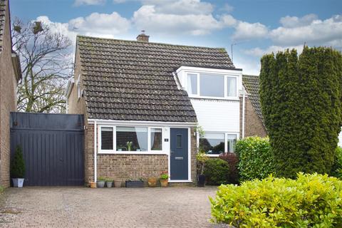 2 Brookside, Crudwell, Malmesbury, SN16 9EJ
