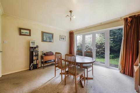 4 bedroom detached house for sale, Vicarage Close, Kingswood, Tadworth