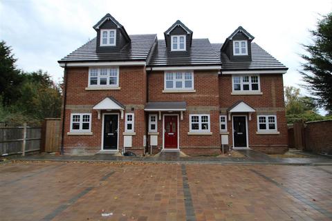 3 bedroom end of terrace house to rent, Nym Close, Camberley GU15