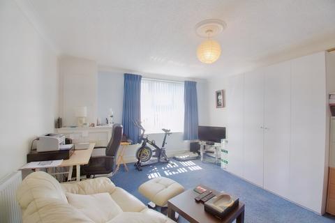 2 bedroom flat for sale, Craig Y Don Parade, Llandudno LL30