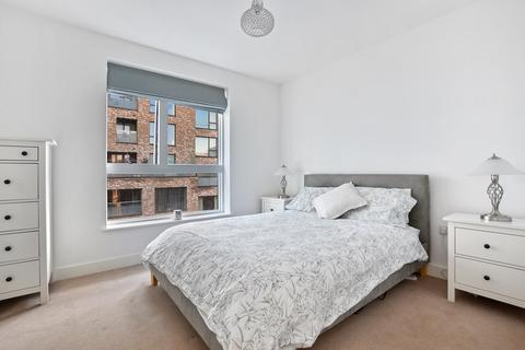 2 bedroom apartment for sale, Peartree Way, Greenwich, London, SE10