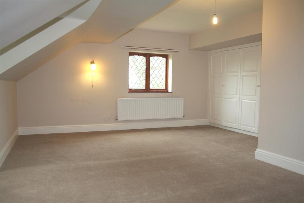 Summerfieldlodge,bed1.JPG