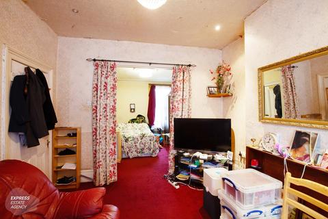 3 bedroom terraced house for sale, Albert Road, London E17