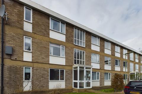 2 bedroom apartment for sale, Langton Close, Addlestone, Surrey, KT15