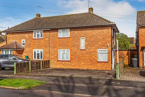 65 Berry Meade, Ashtead, KT21 1SF
