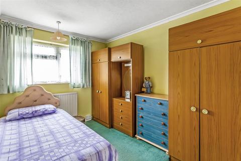 65 Berry Meade, Ashtead, KT21 1SF